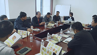 青島特斯特?cái)y同青島餐飲協(xié)會(huì) 與青島九聯(lián)集團(tuán)戰(zhàn)略合作三方會(huì)談